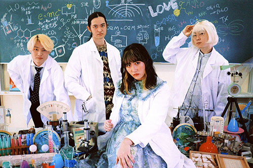 チョーキューメイ 写真